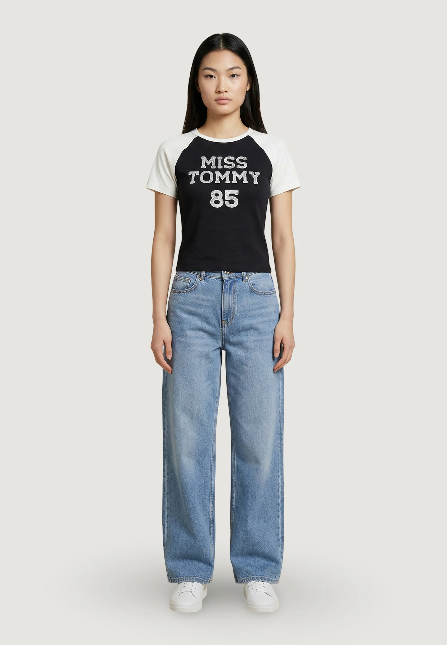 T-shirt Tommy Hilfiger Jeans DW0DW22536 - Image 2