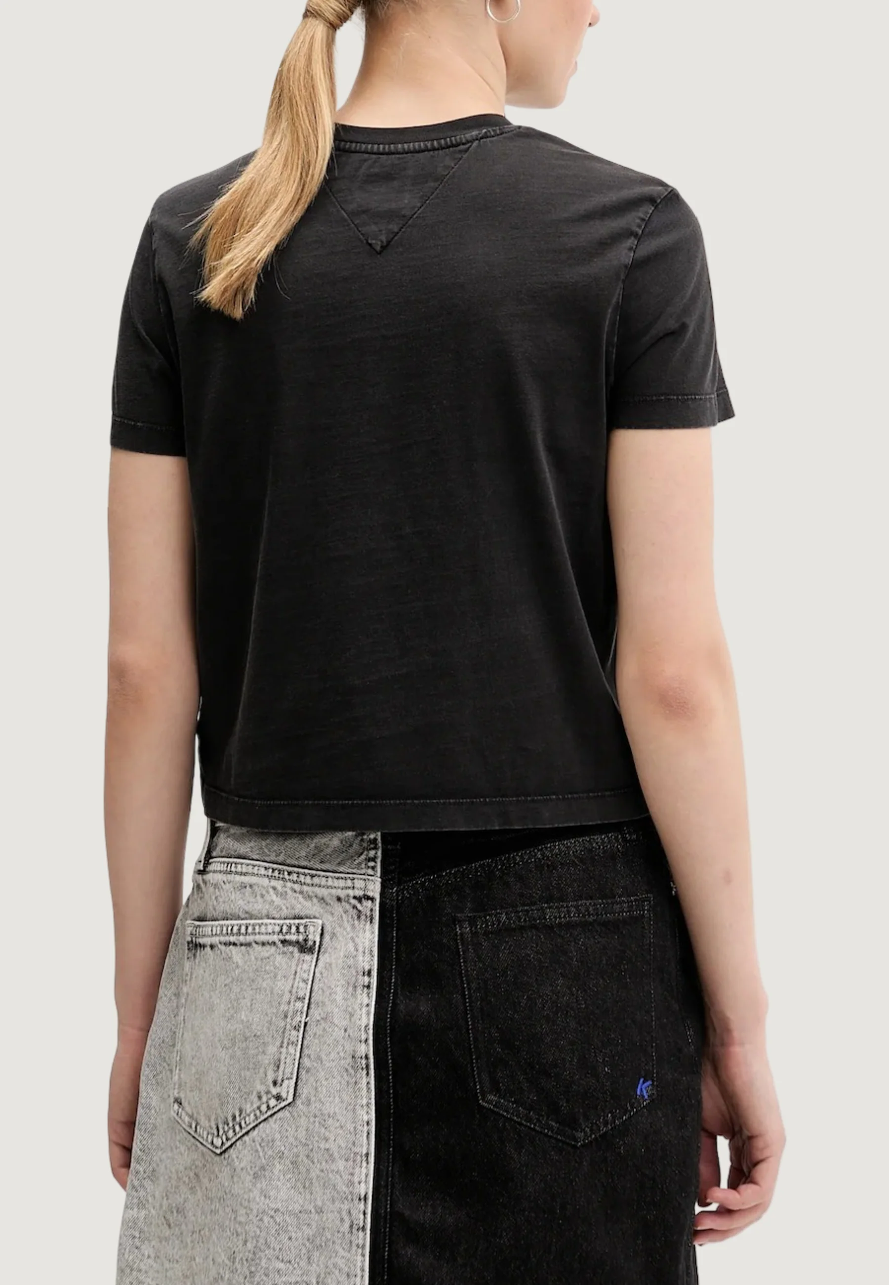 T-shirt Tommy Hilfiger Jeans DW0DW22539 - Image 3