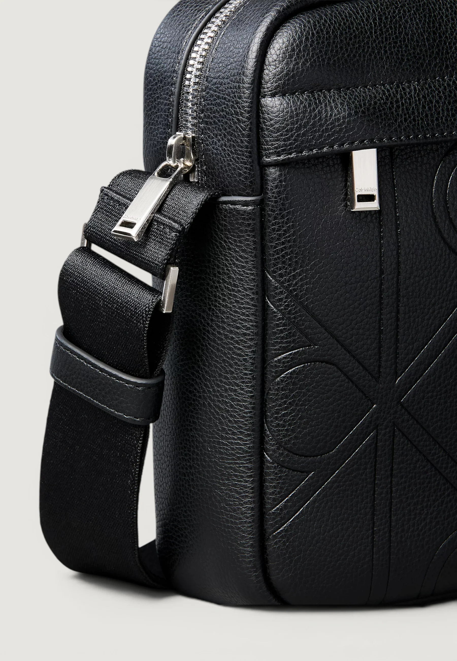 Tracolla Calvin Klein EMBLEM AOP EMBOSS REPORTER - Image 4
