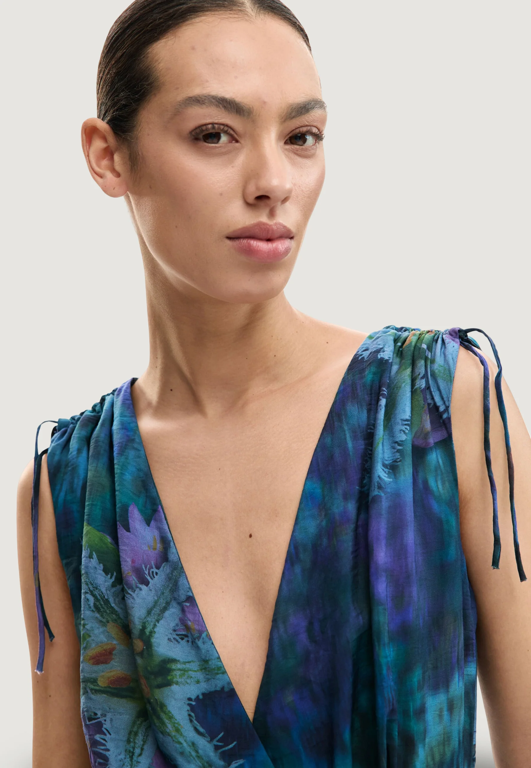Tuta elegante Desigual JUMPSUIT_FLORESAZUL - Image 3