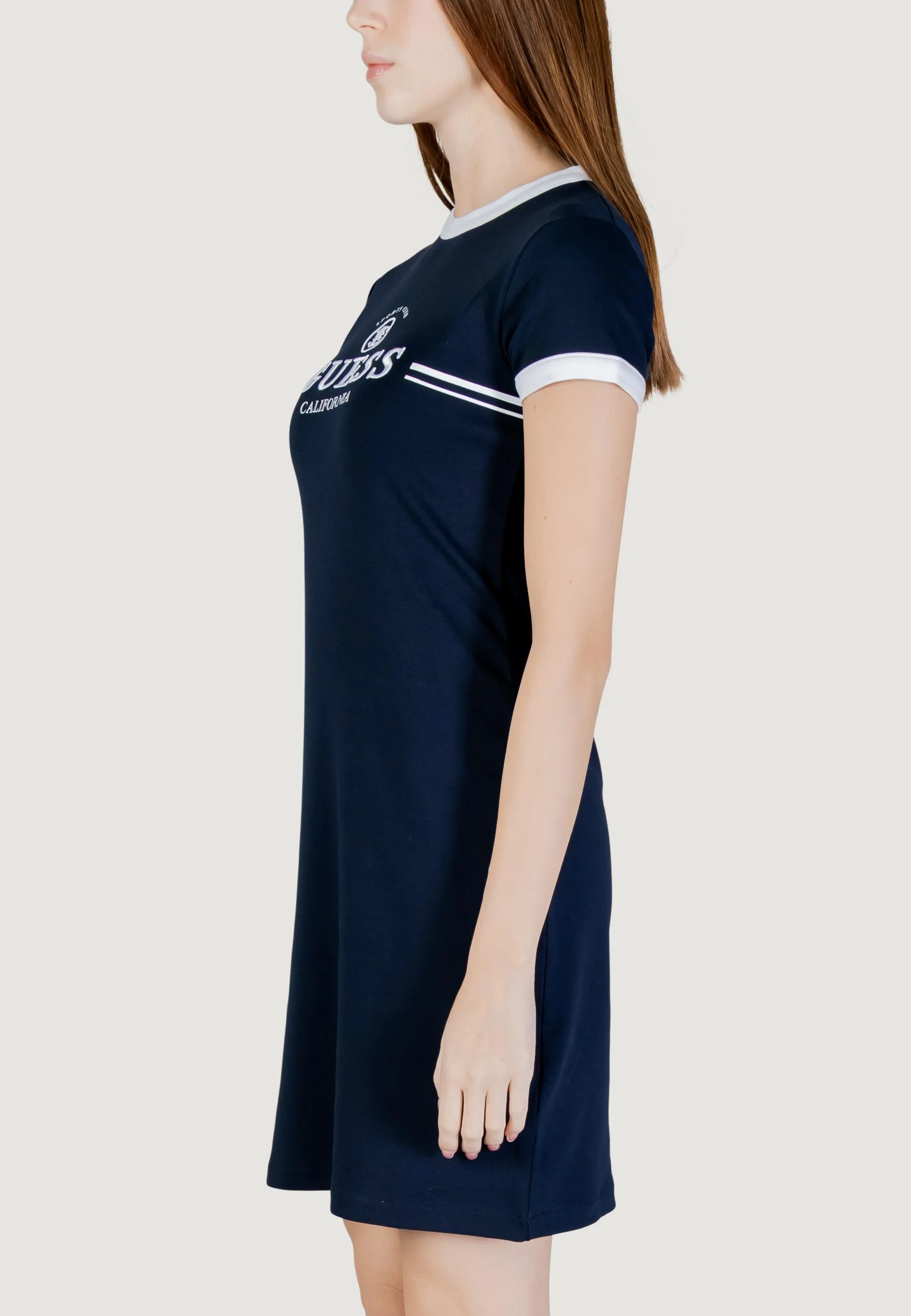 Vestito corto Guess Active MILA SS SHORT DRESS - Image 5